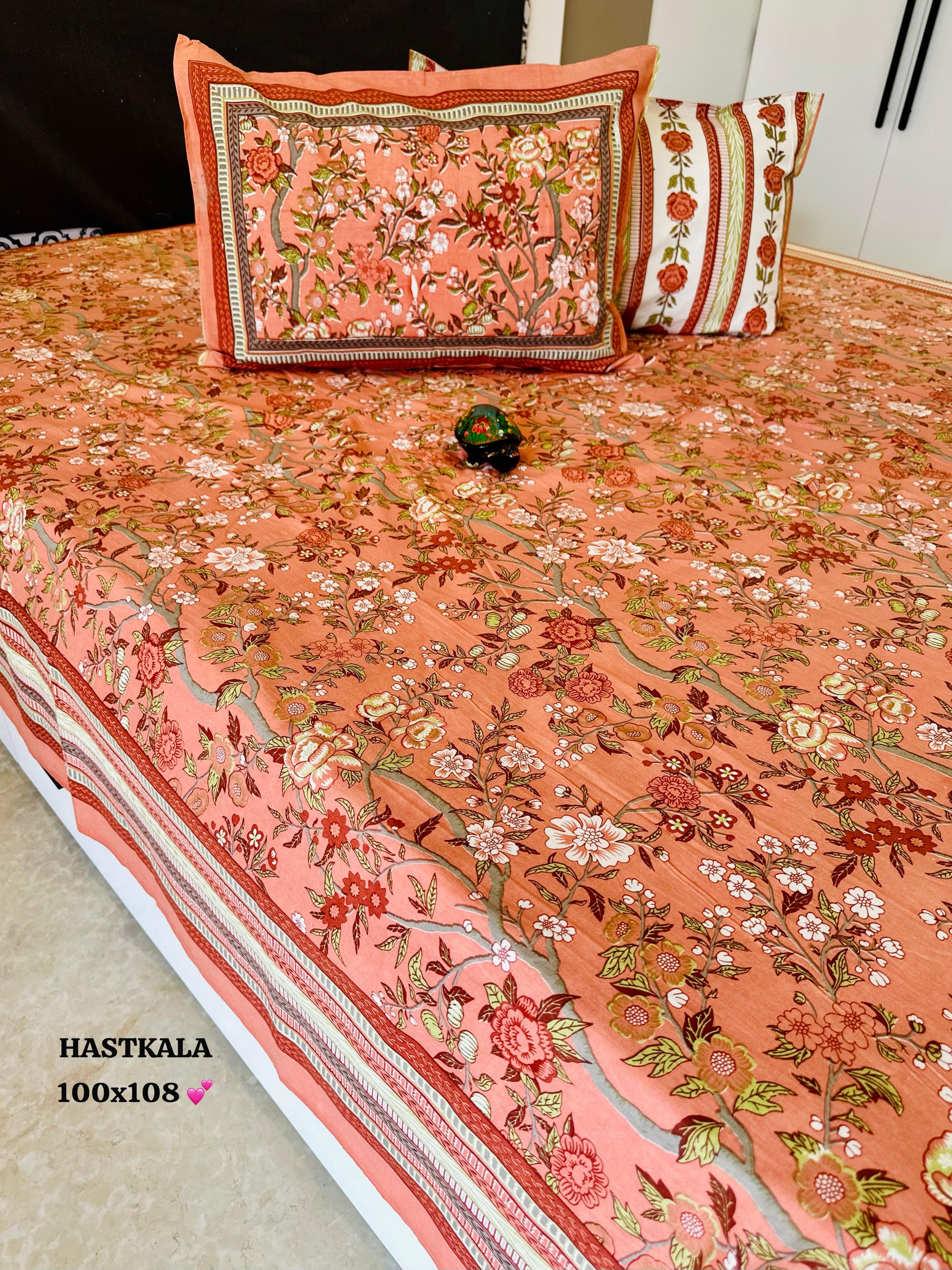 Hastkala Printed Premium Pure Cotton King size Bed Sheets