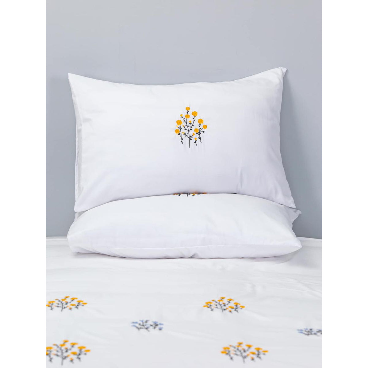 Floral Bloom Pure Cotton King-Size White & Yellow Floral Embroidered Bedsheet Set
