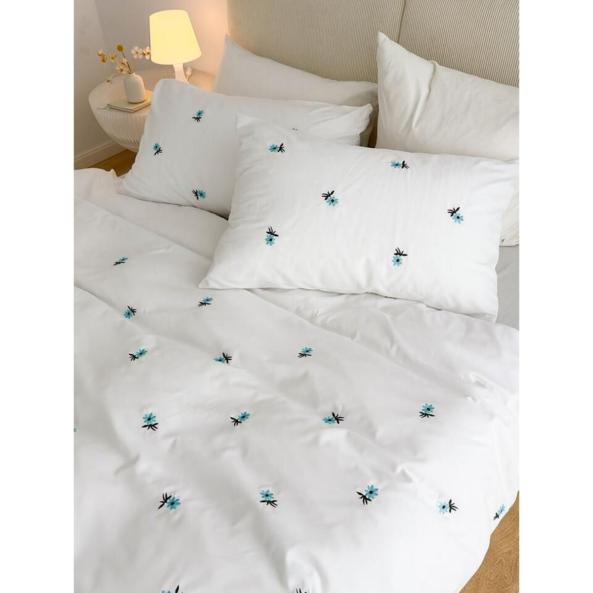 Floral Bloom Pure Cotton King-Size White & Blue Floral Embroidered Bedsheet Set