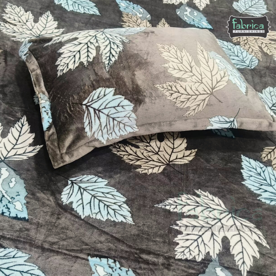 Cloudy Printed Premium  King Size Winter Bedsheet Set