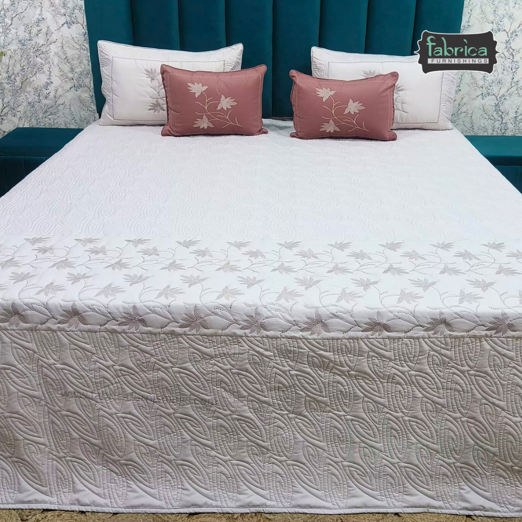 Sunehri Noor 6 Pcs Lxurious Embroidered Bedding Set