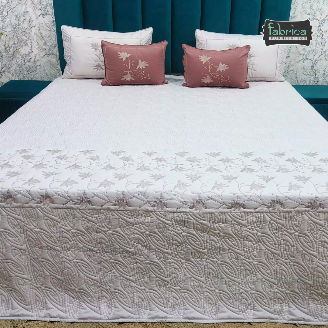 Sunehri Noor 6 Pcs Lxurious Embroidered Bedding Set