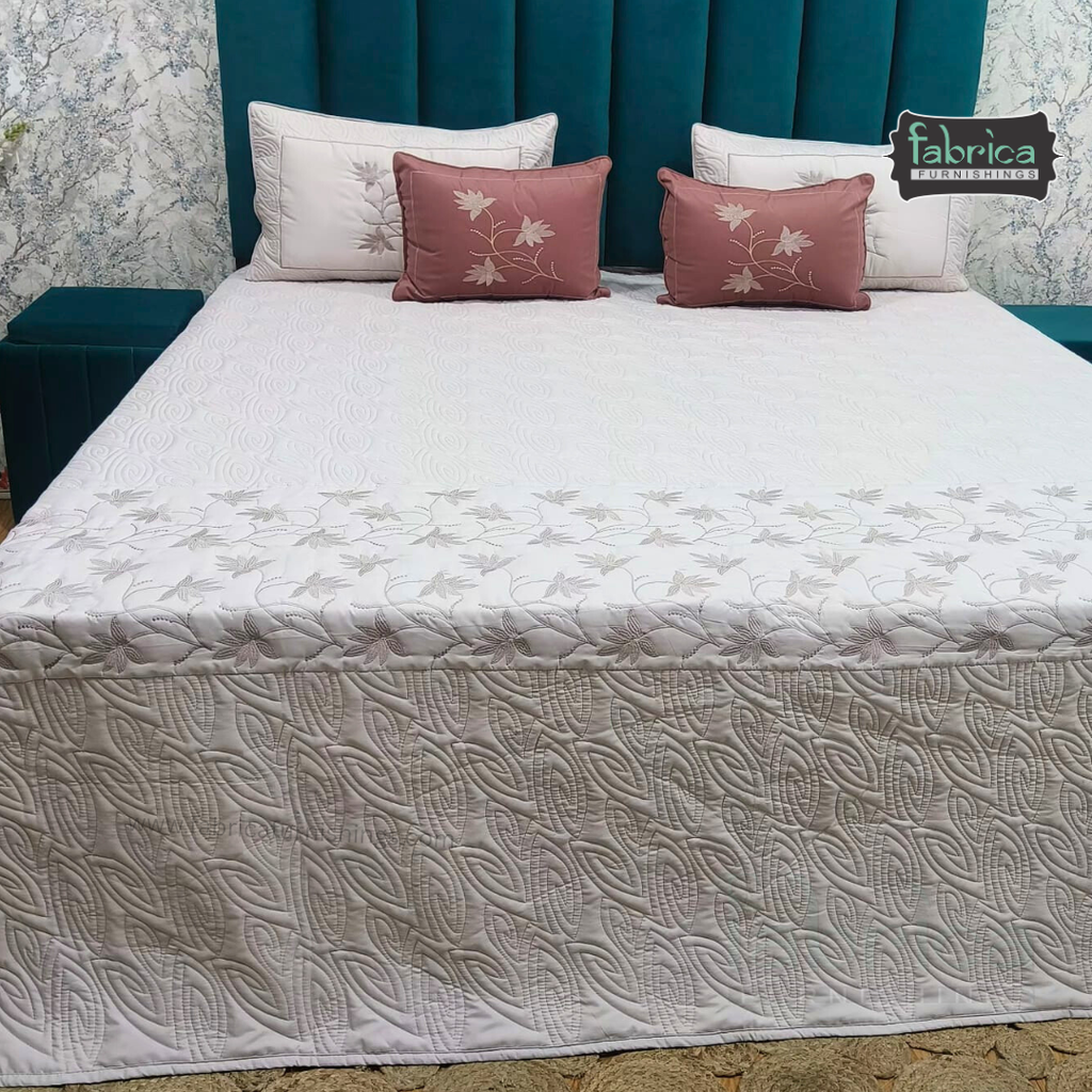 Sunehri Noor 6 Pcs Lxurious Embroidered Bedding Set