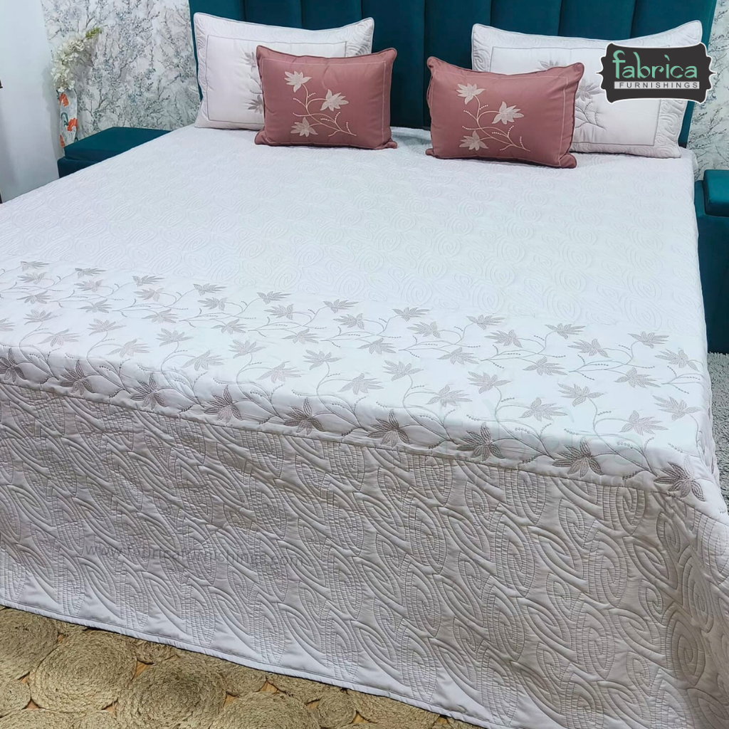 Sunehri Noor 6 Pcs Lxurious Embroidered Bedding Set