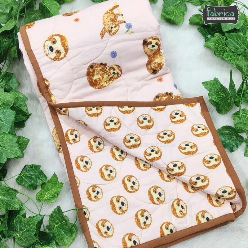 Kidee sloth Printed Mul Cotton Reversible Baby Quilt