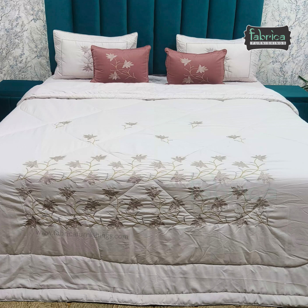 Sunehri Noor 6 Pcs Lxurious Embroidered Bedding Set