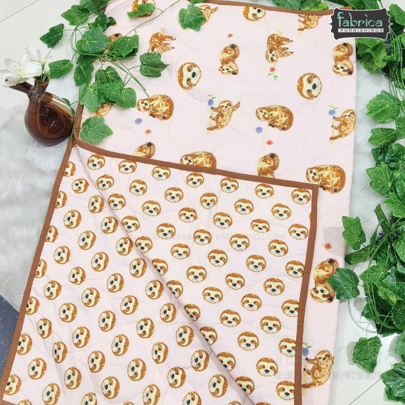 Kidee sloth Printed Mul Cotton Reversible Baby Quilt