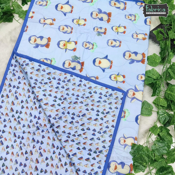 Kidee penguin Printed Mul Cotton Reversible Baby Quilt