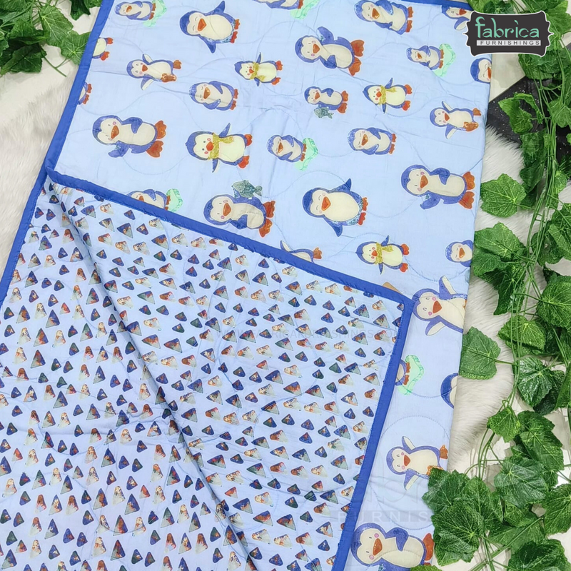 Kidee penguin Printed Mul Cotton Reversible Baby Quilt