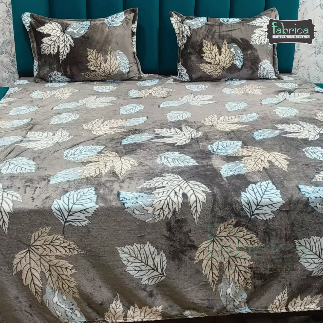 Cloudy Printed Premium  King Size Winter Bedsheet Set