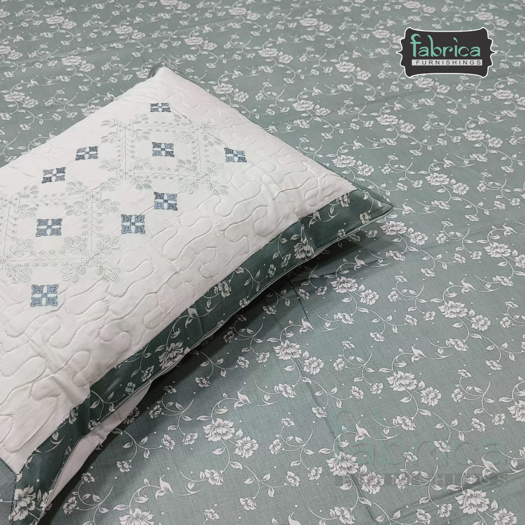 Fabrica Signature Pure Cotton King Size Printed Bedsheet with Quilted pillow covers