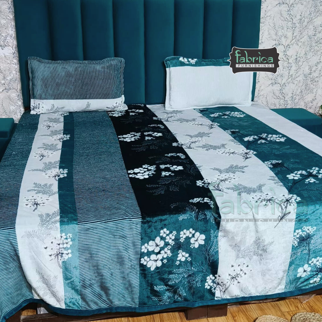 Stella  Printed Premium  King Size Winter Bedsheet Set