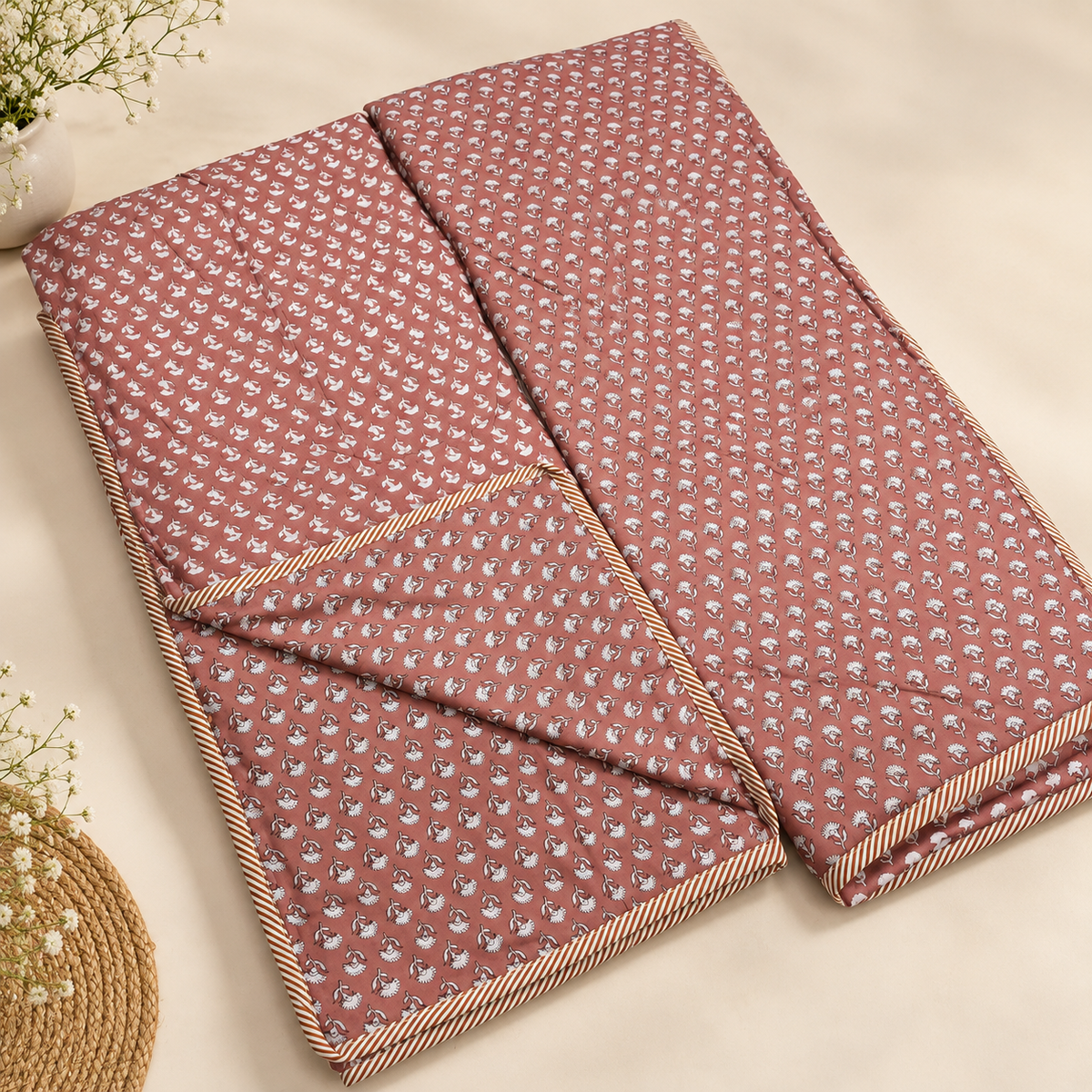 Tulip Elegant Dusty Rose & White Floral Block Printed Single Bed Pure Mul Cotton AC Quilt
