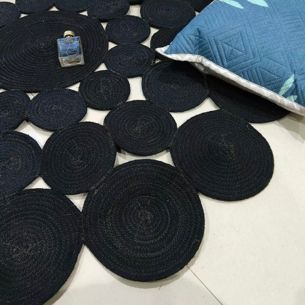 Braided Cotton Rug in Circular Round with Small Circle Pattern - 4x4 Feet (117x117 cm)