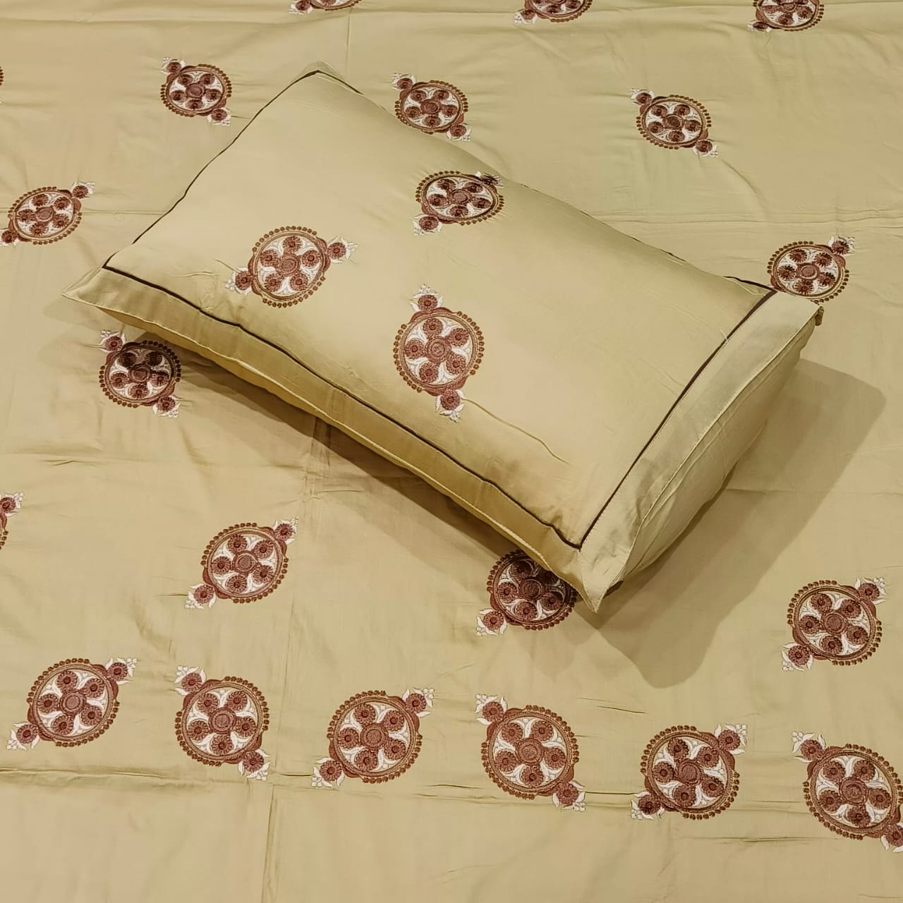 Artistic Thread Work Pure Cotton King Size Embroidered Bedsheet