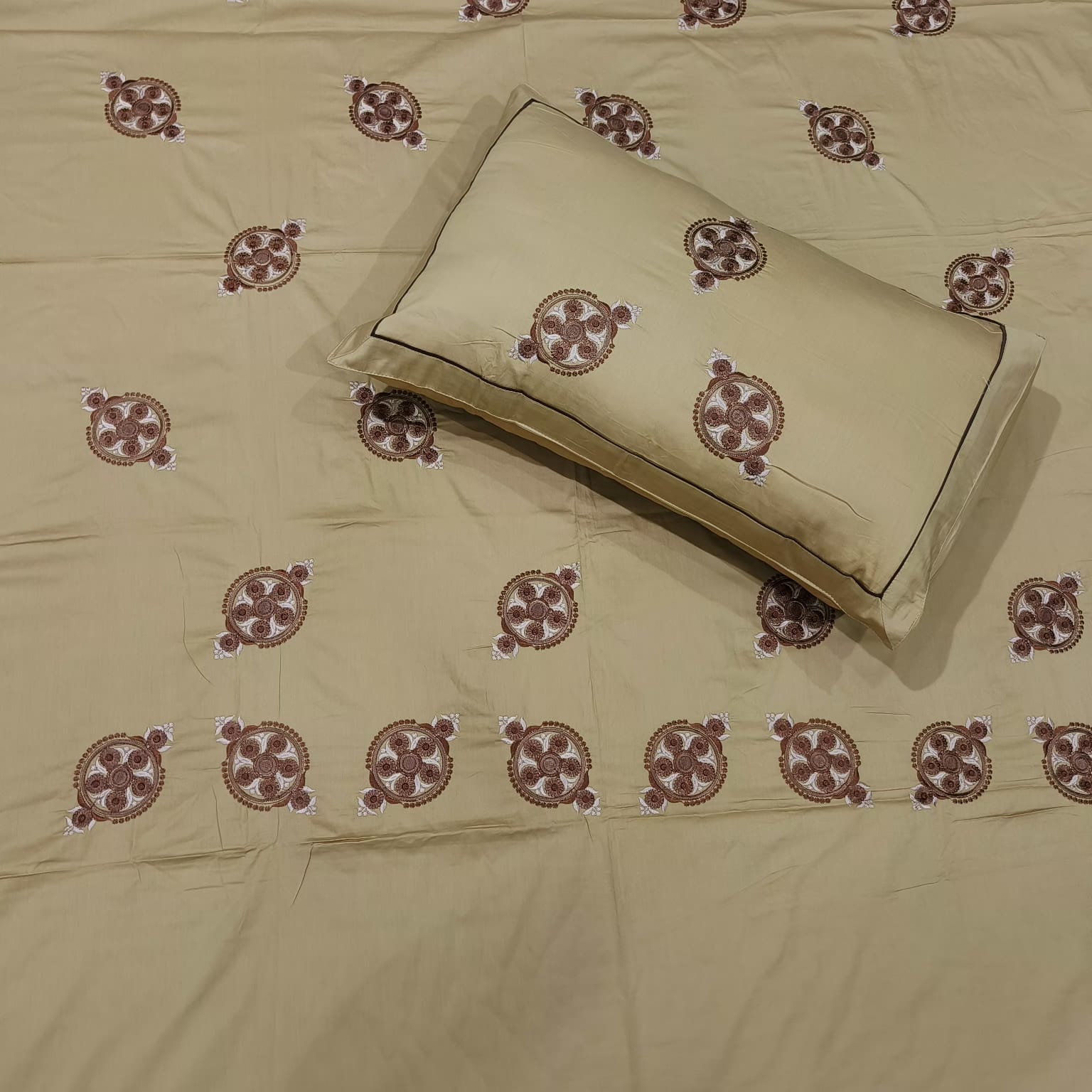 Artistic Thread Work Pure Cotton King Size Embroidered Bedsheet