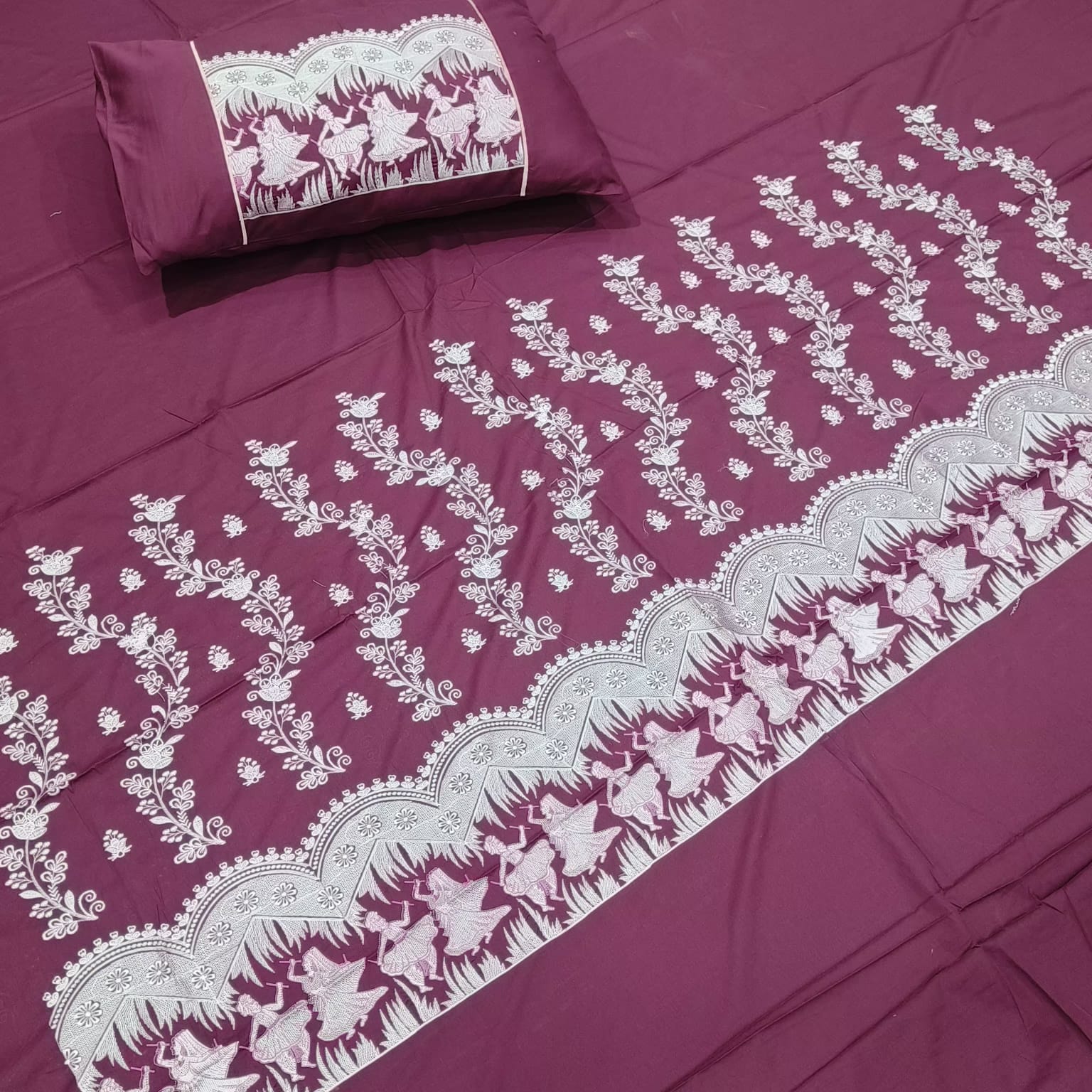 Kanak Embroidered Pure Cotton King Size Bedsheet Set