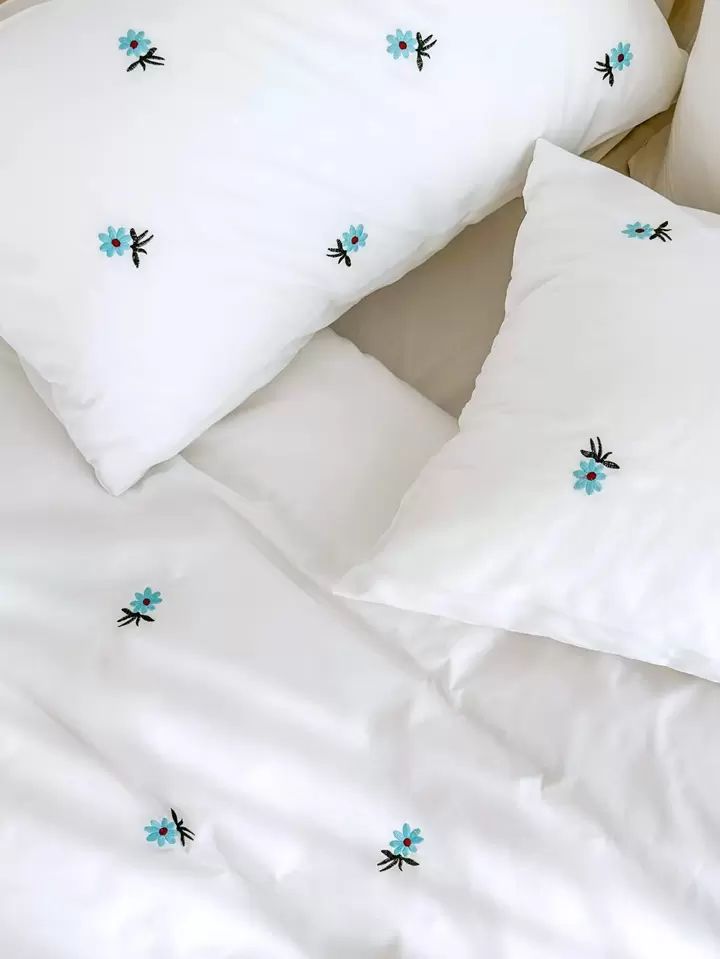 Floral Bloom Embroidered King Size Pure Cotton Bedsheet Set