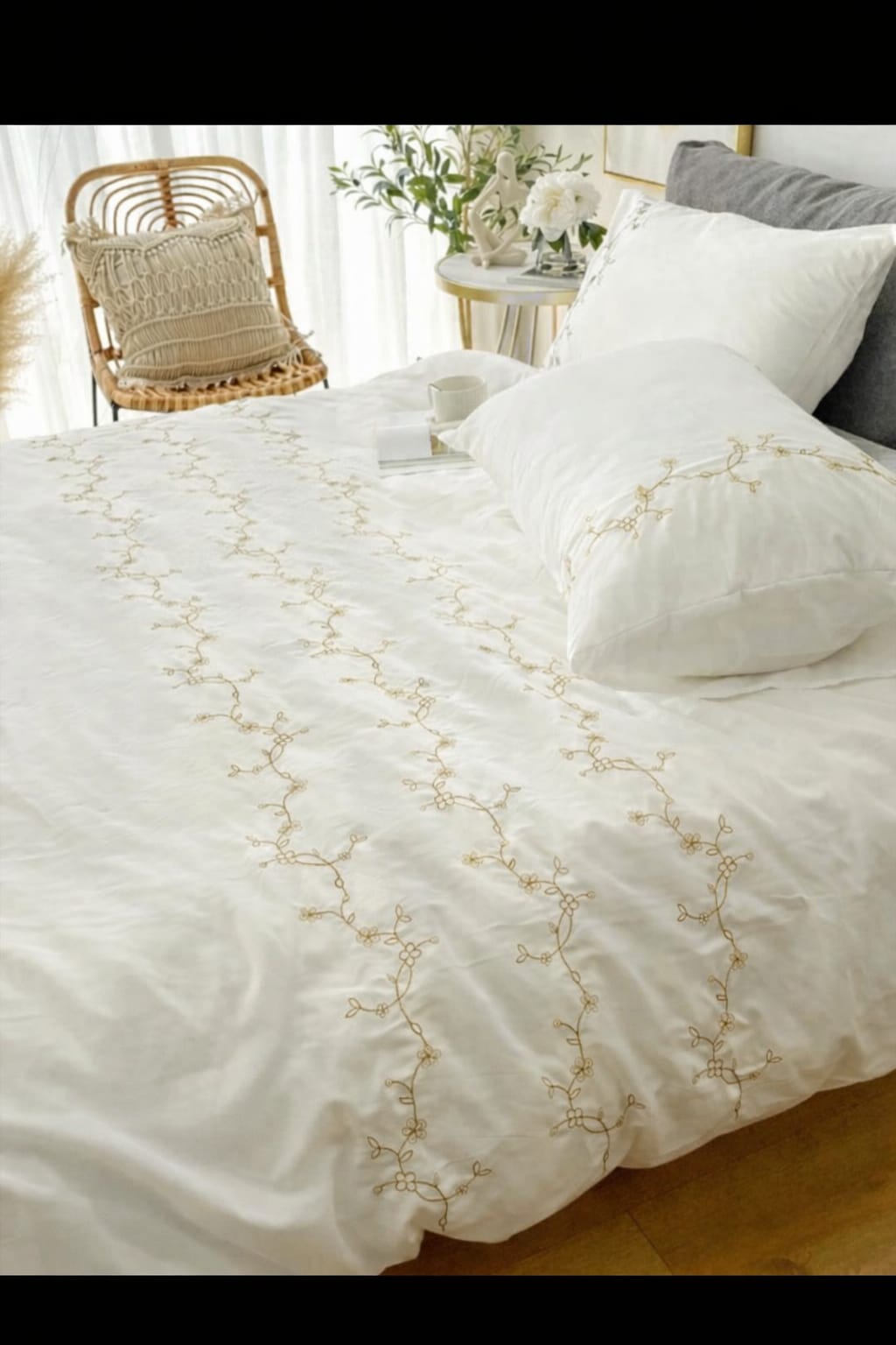 Floral Bloom Embroidered King Size Pure Cotton Bedsheet Set