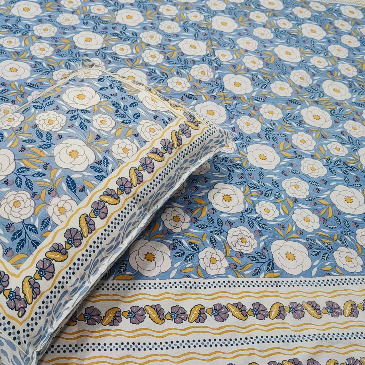 Gulbahar Single bed Pure Cotton Bedsheet with 2 pillow Covers