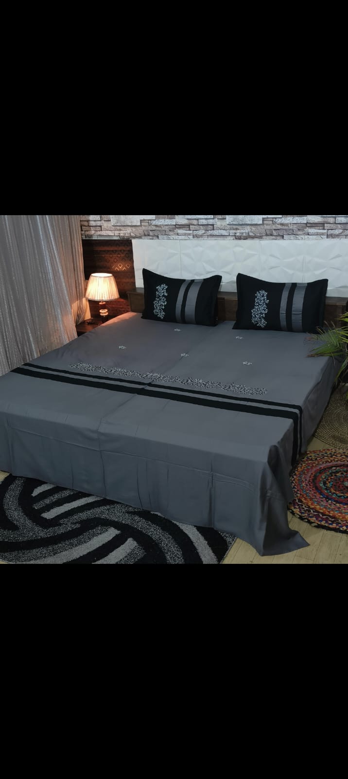 Shahi karigari Pure Cotton Designer Kingsize Embroidered Bedsheet