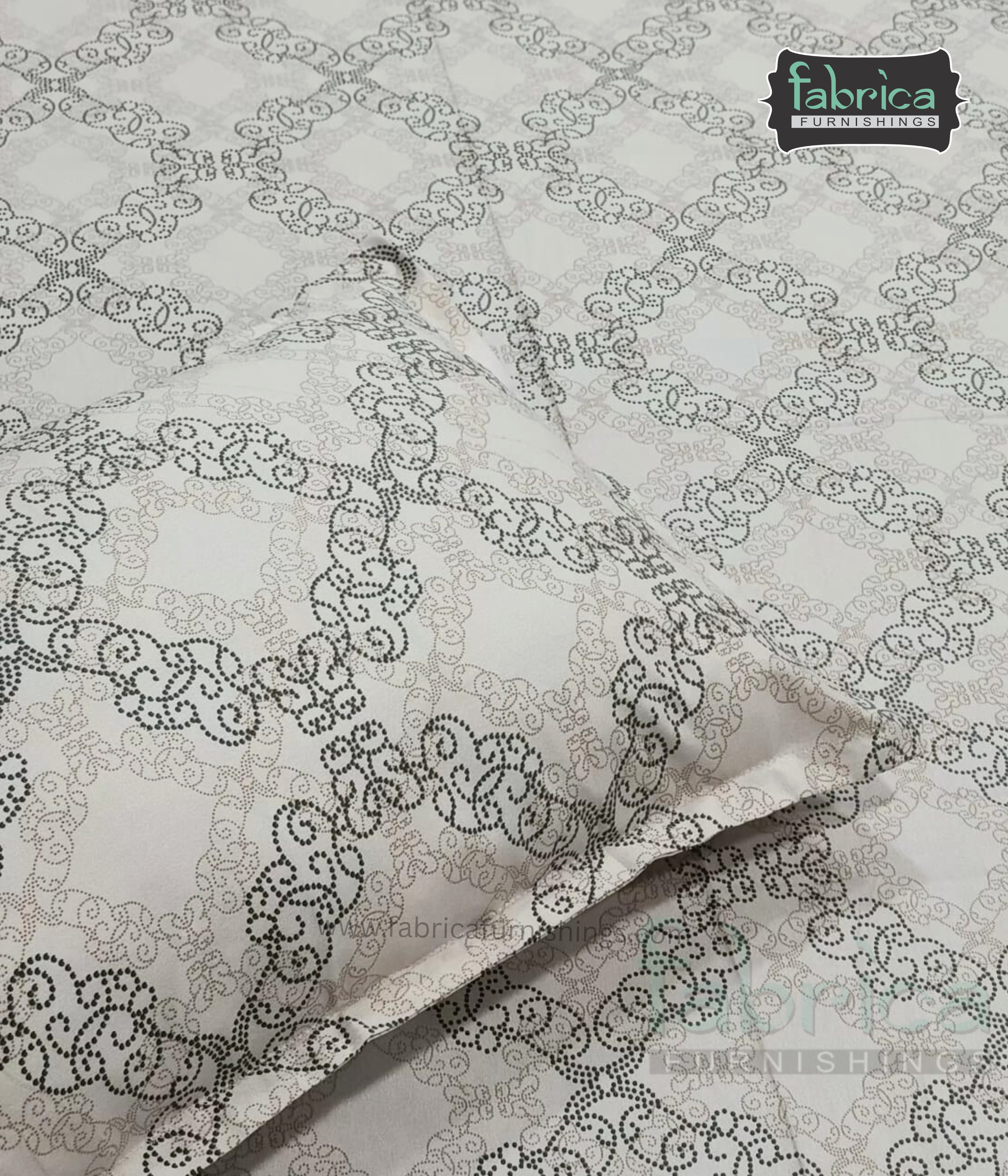Petal Paradise Queen Size Pure Cotton Printed Bedsheet