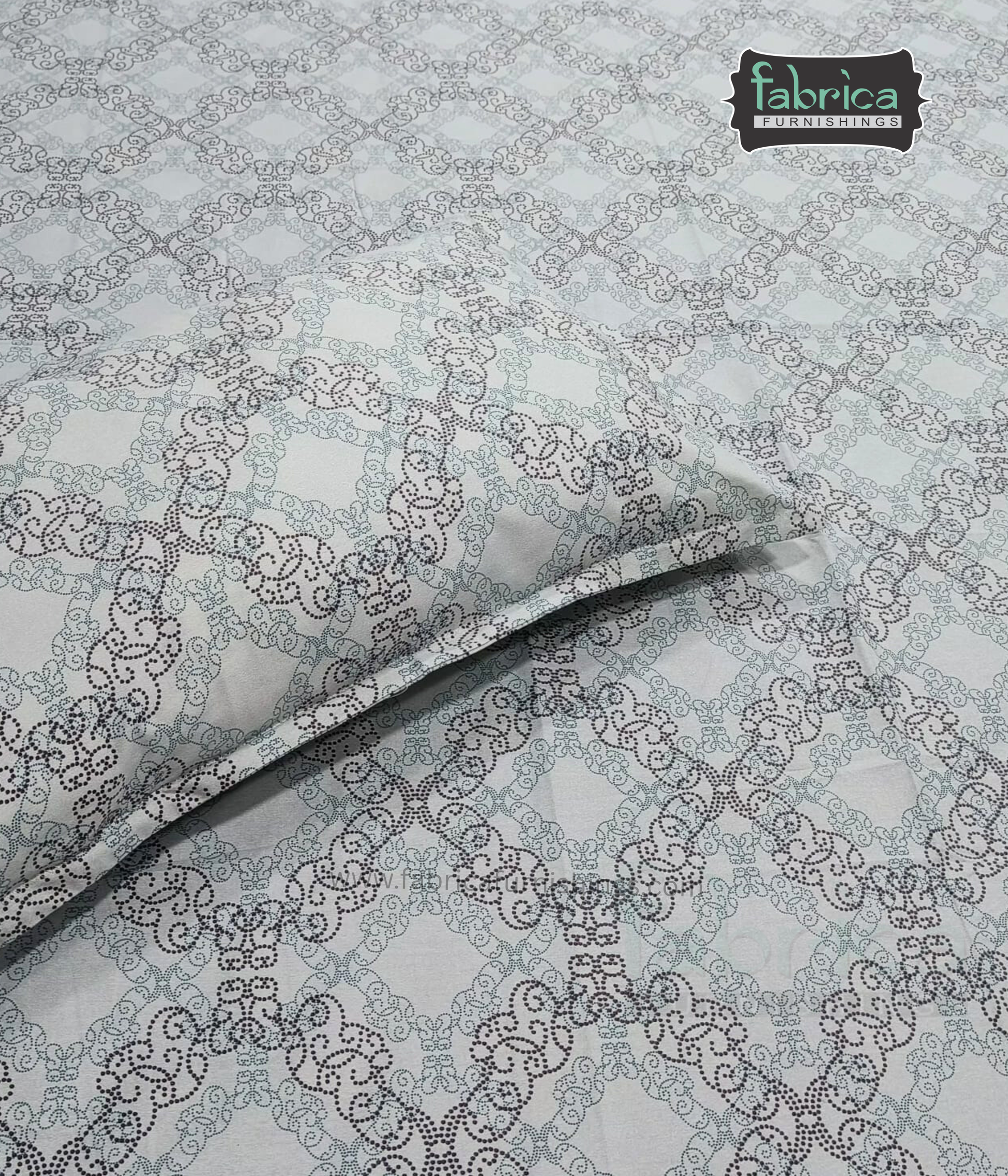 Petal Paradise Queen Size Pure Cotton Printed Bedsheet