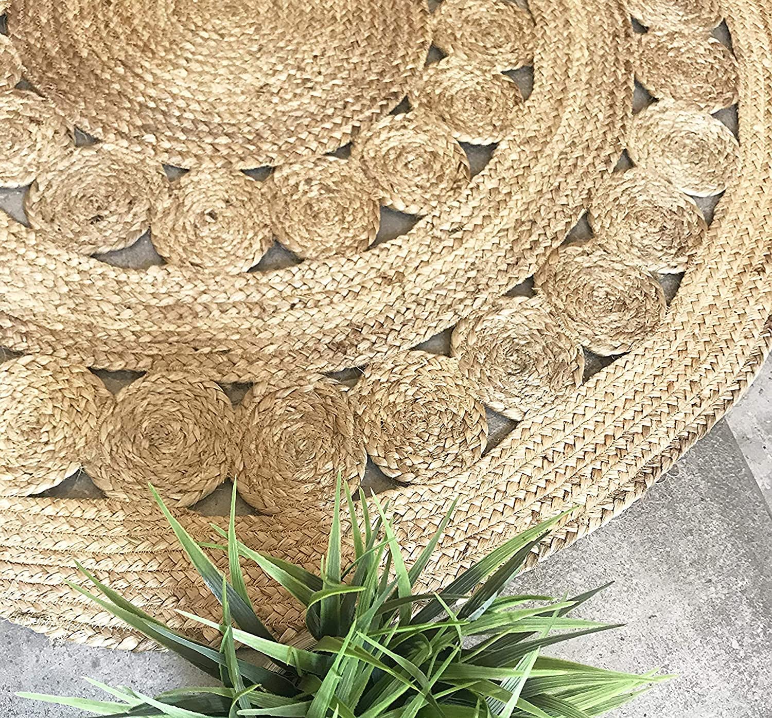 Handmade Braided Jute Rug in Round with Small Circle Pattern