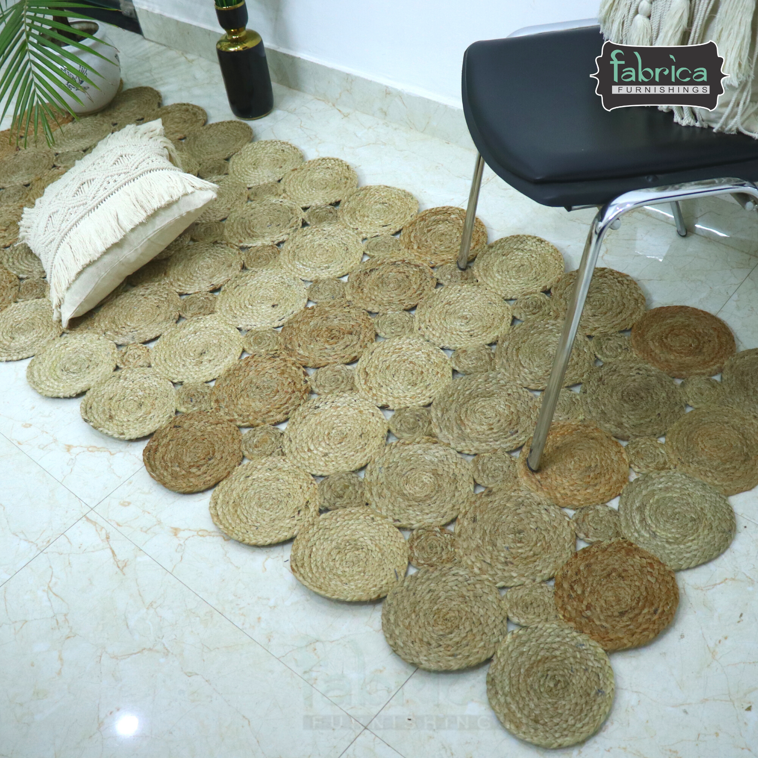 Handmade Braided Jute Rug in Rectangle with Small Circle Pattern